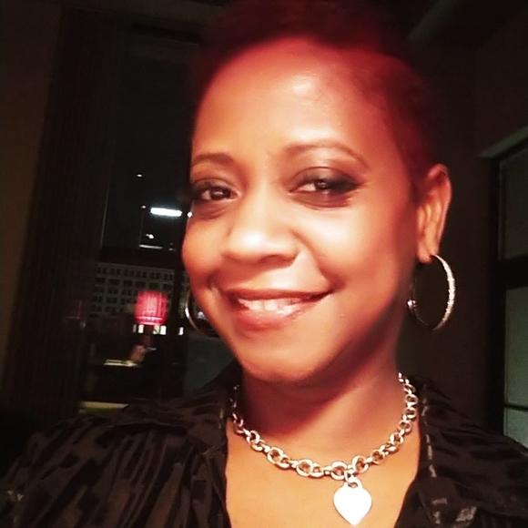 Meet your Posher, Tonya - Picture 1 of 1